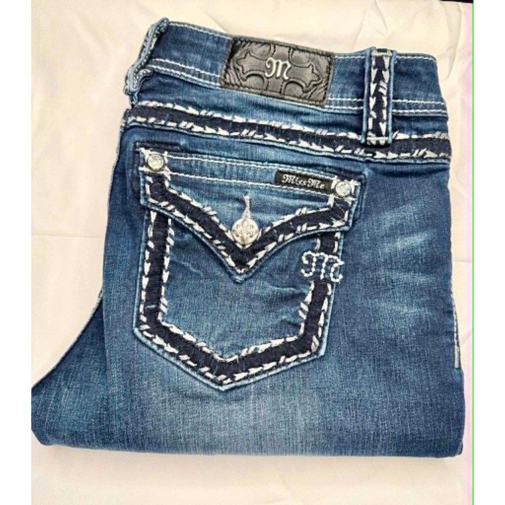 Miss Me Capri Jeans 30 Dark Wash Embellished Rhinestone Flap Pocket Whipstitch